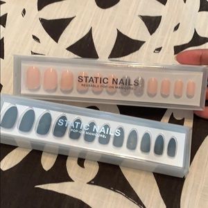 Press On Nails (Set of 2)